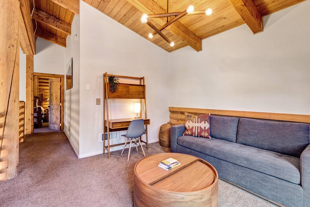 Spruce Creek Home - Image 11