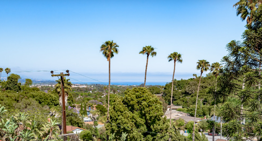 Hendry's Home - Image 24