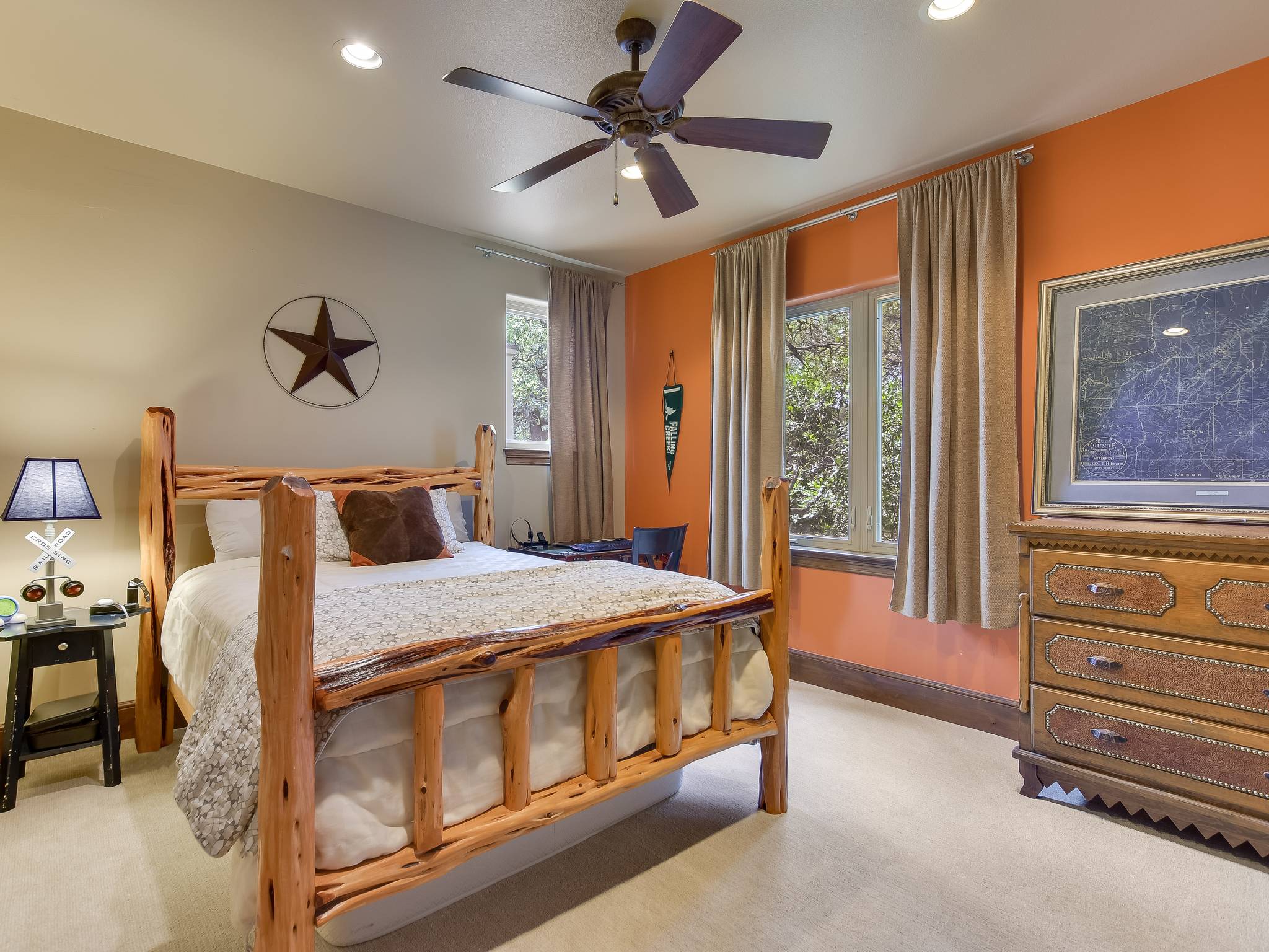 Rock Cedar House - Image 25