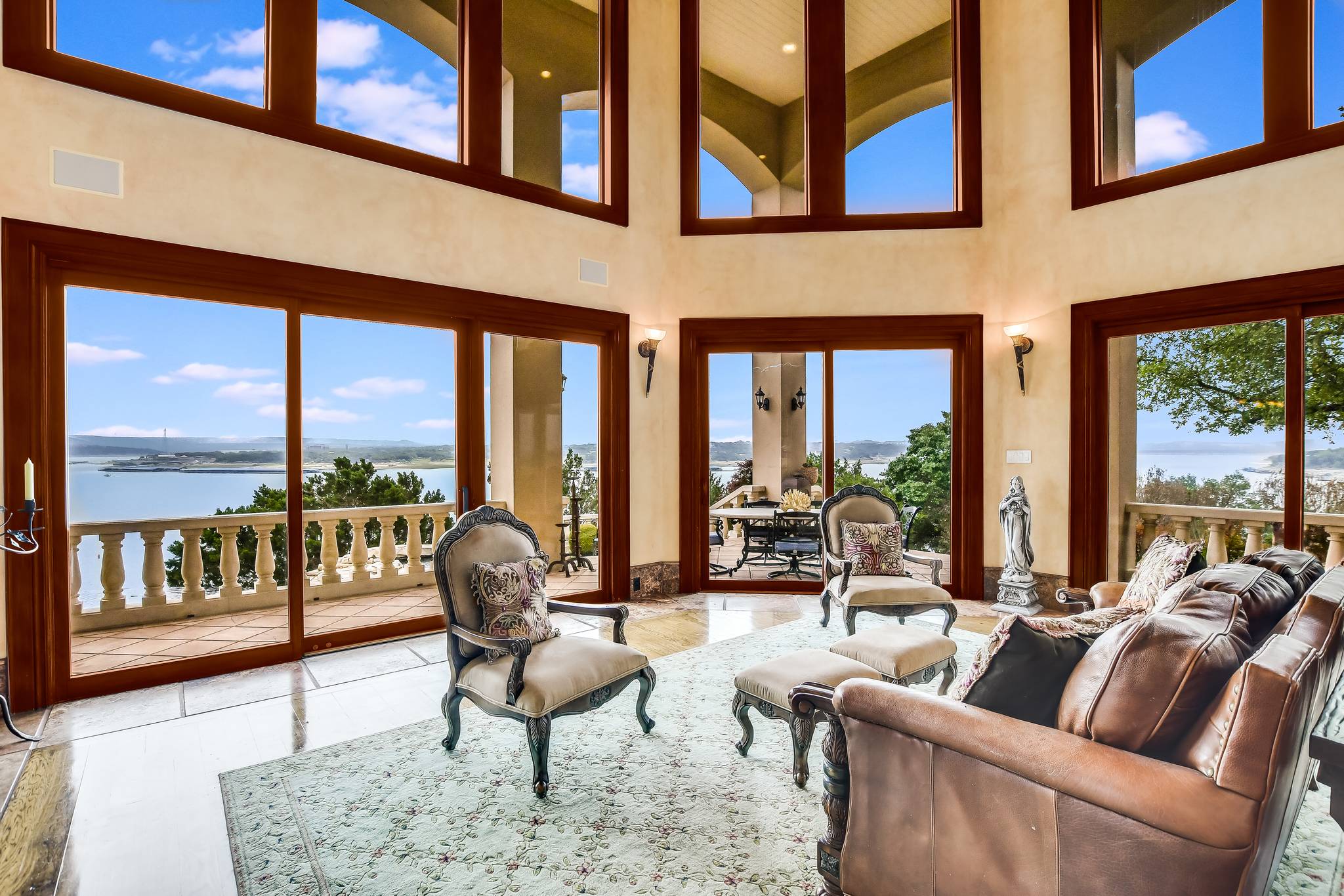 Vaughan Manor - Image 3