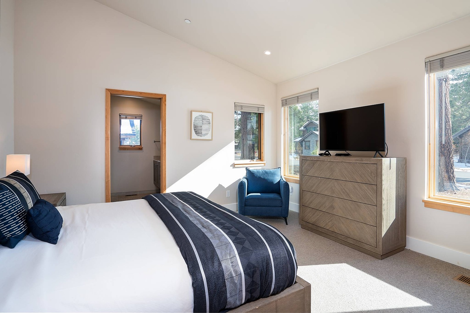 Mount House - Image 19