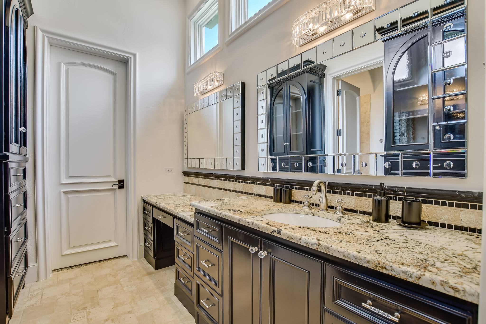 Woodrow Manor - Image 25