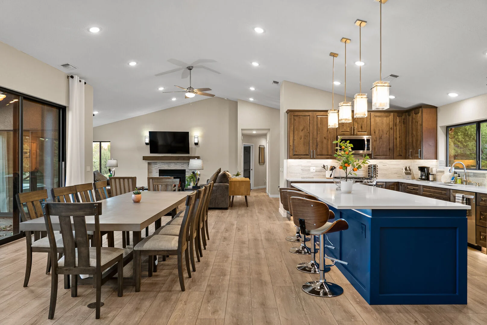 Saddle Peak Home - Image 17