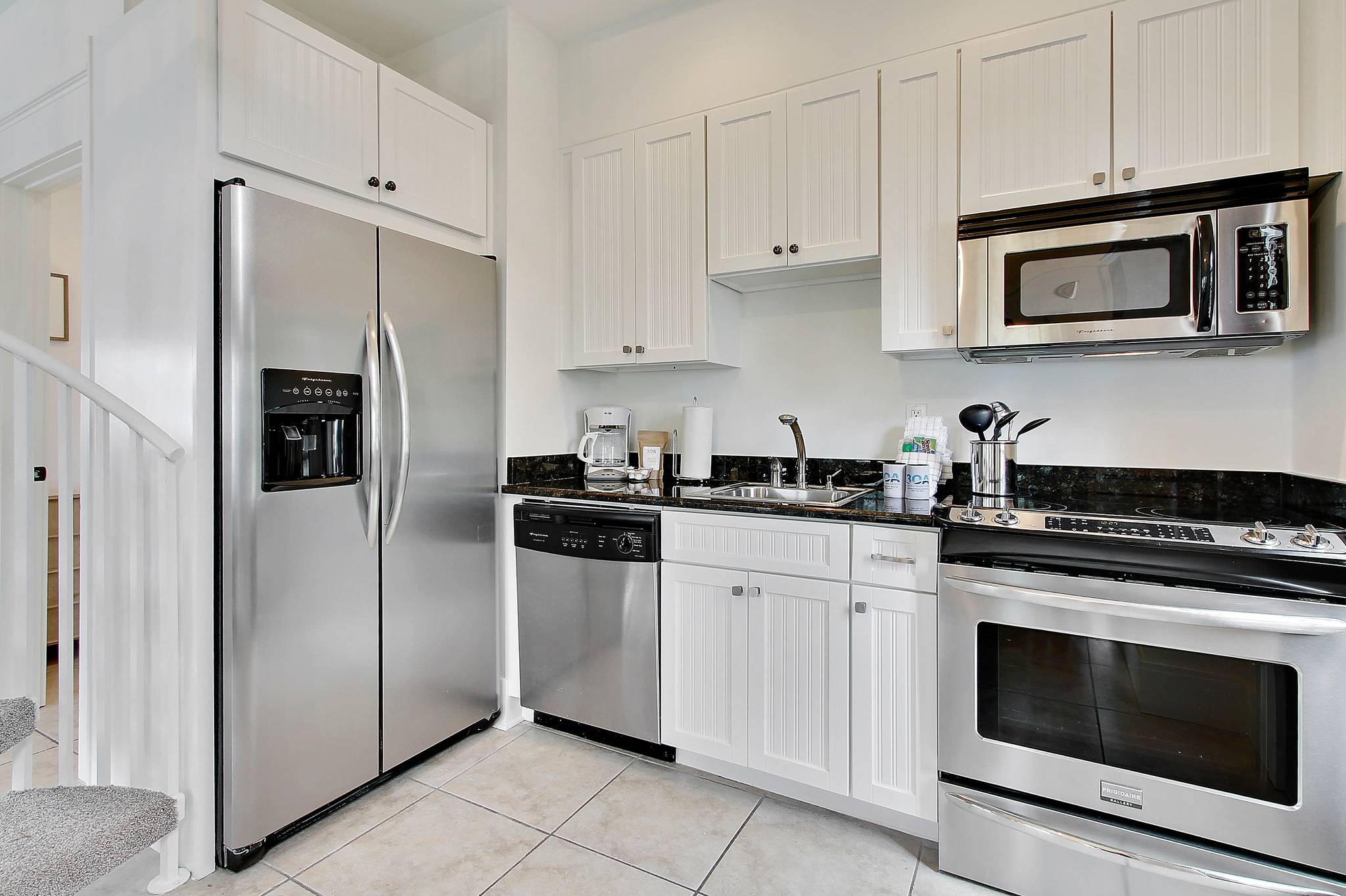 Flying Fish Home - Image 5