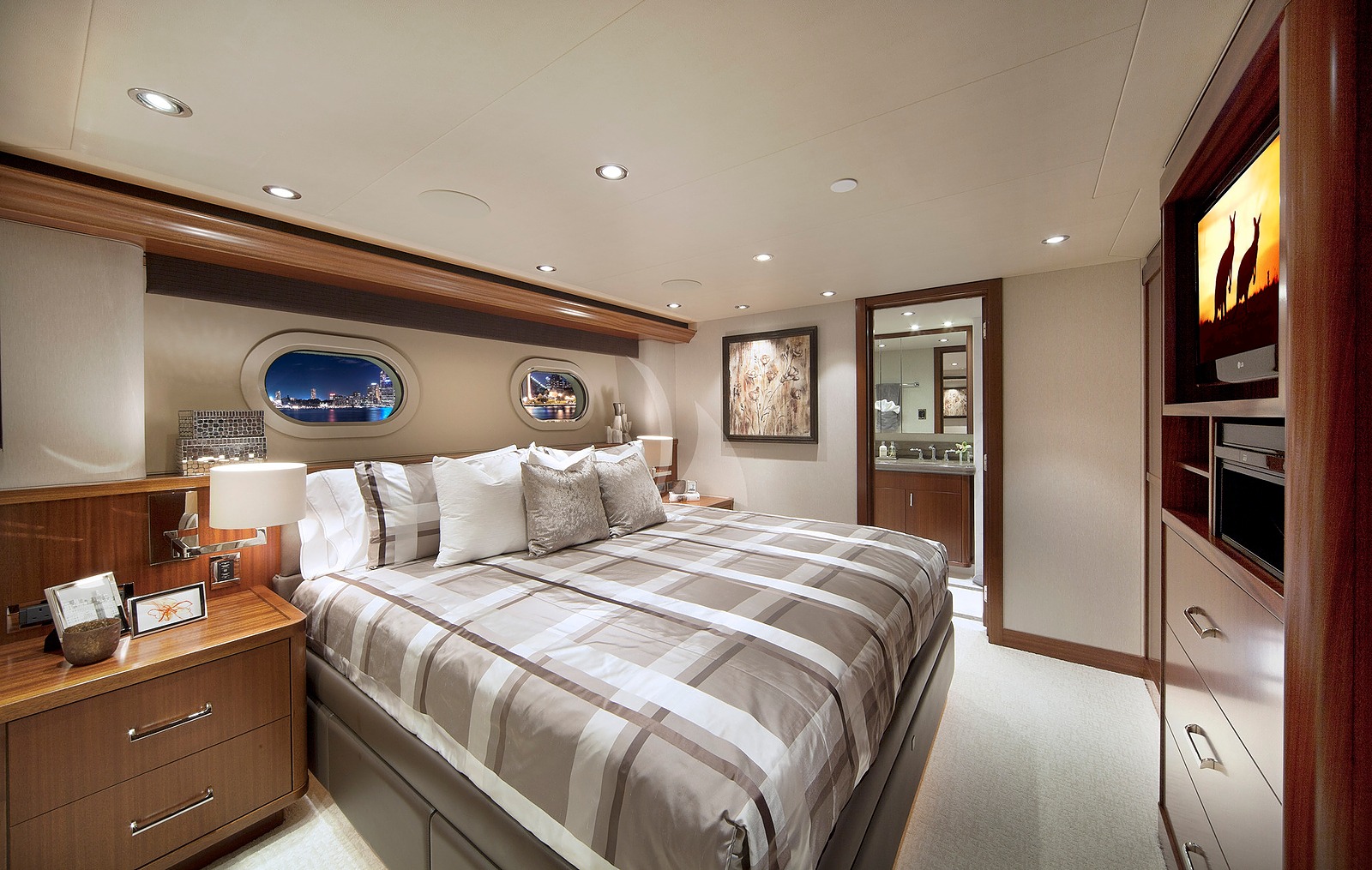 Pipe Dream Yacht - Image 18