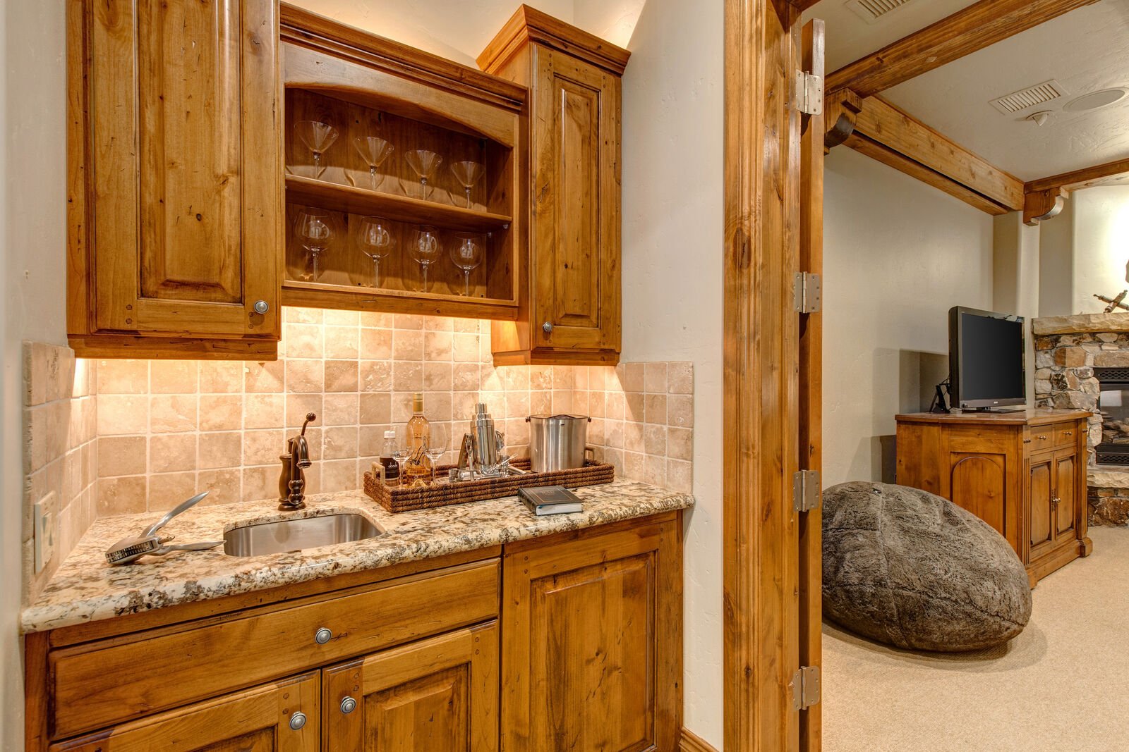 Star House - Image 18