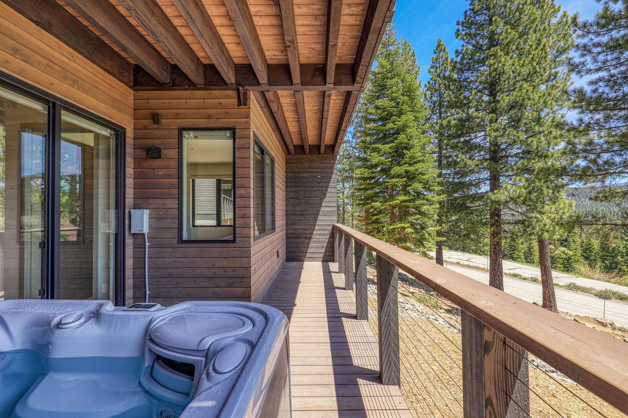 Spring House - Image 34