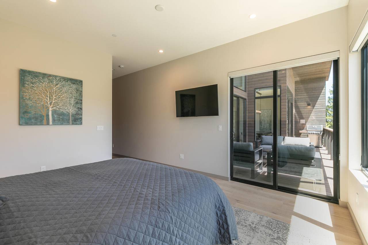 Spring House - Image 20