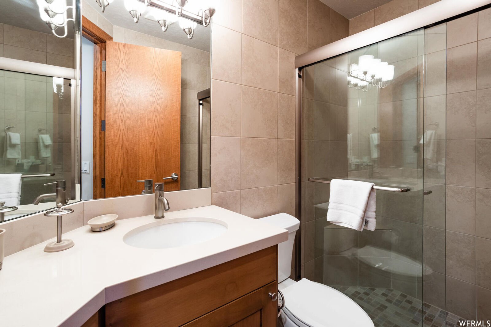 Pinnacle House - Image 29