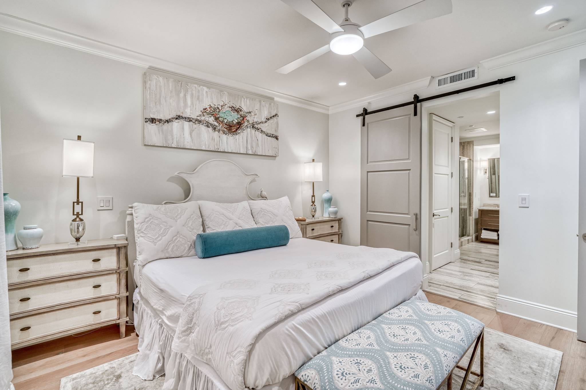 Blue Oasis Home - Image 15