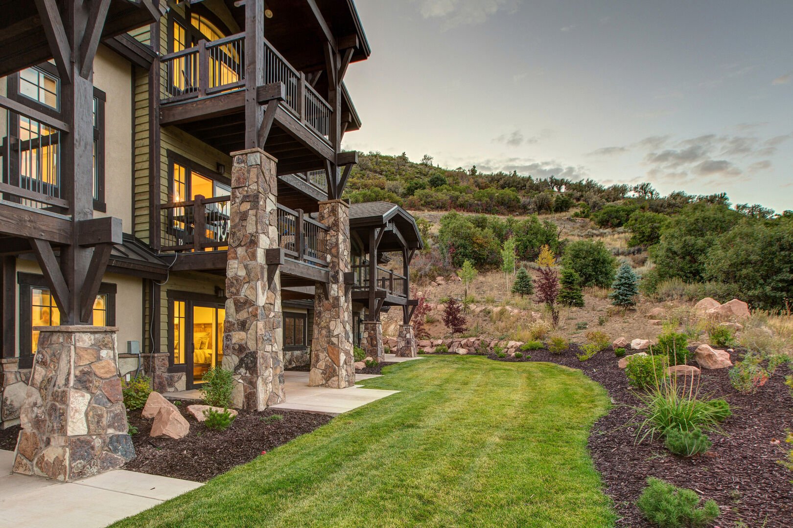 Lane Home - Image 37