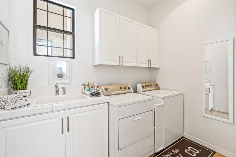 Josefina Villa - Image 12