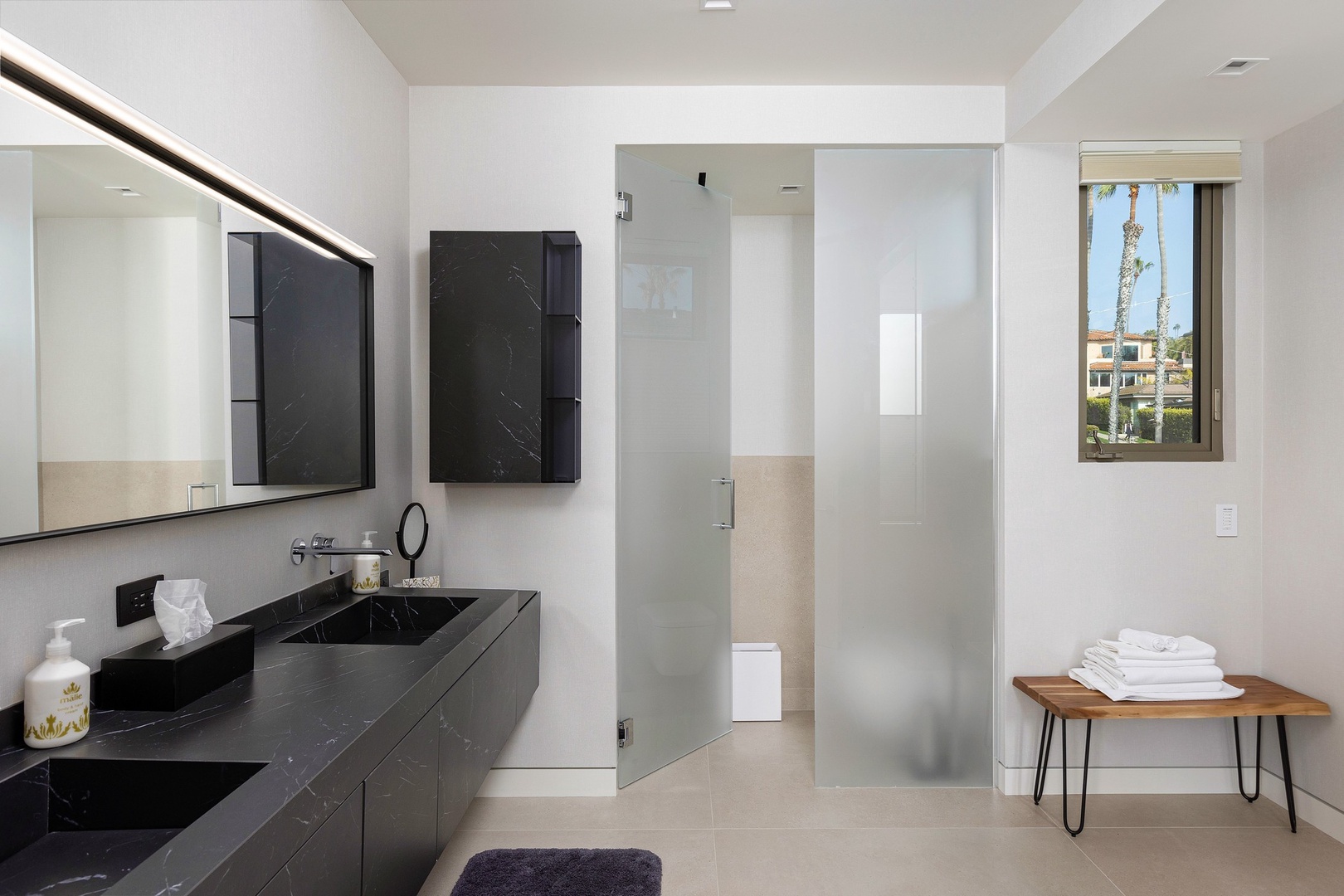 Blue Sapphire House - Image 19