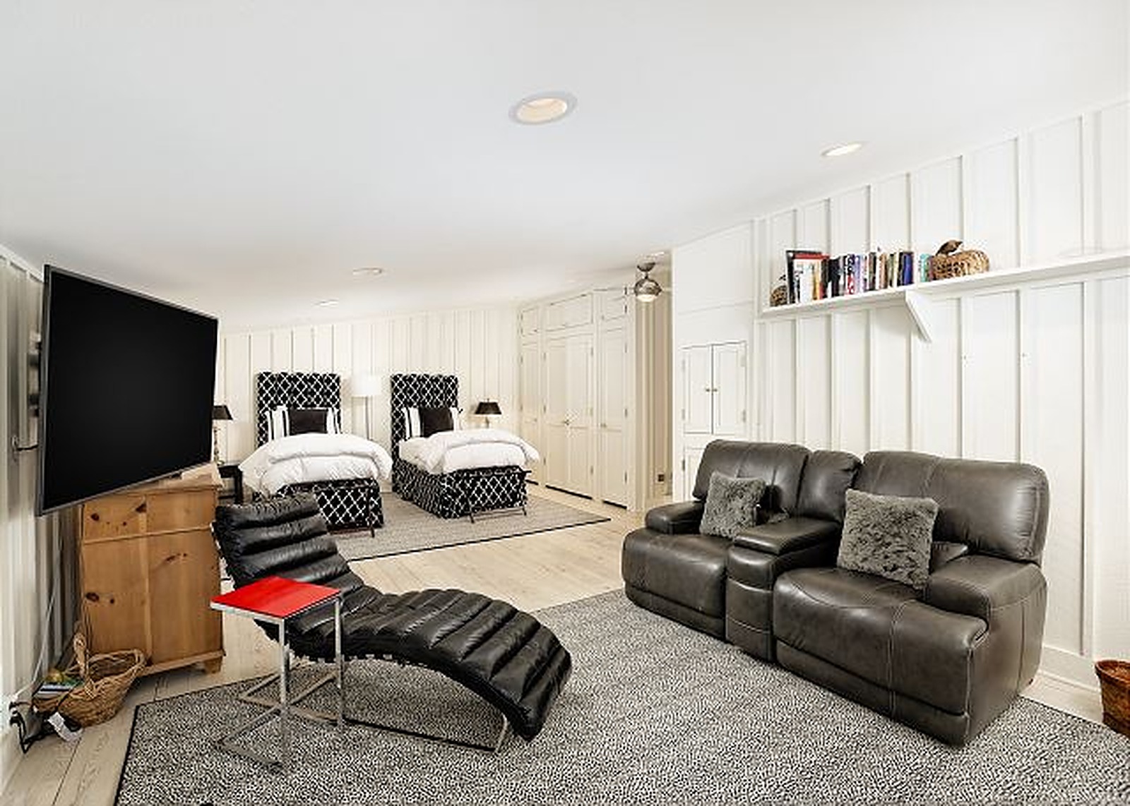 Chair Place - Image 17