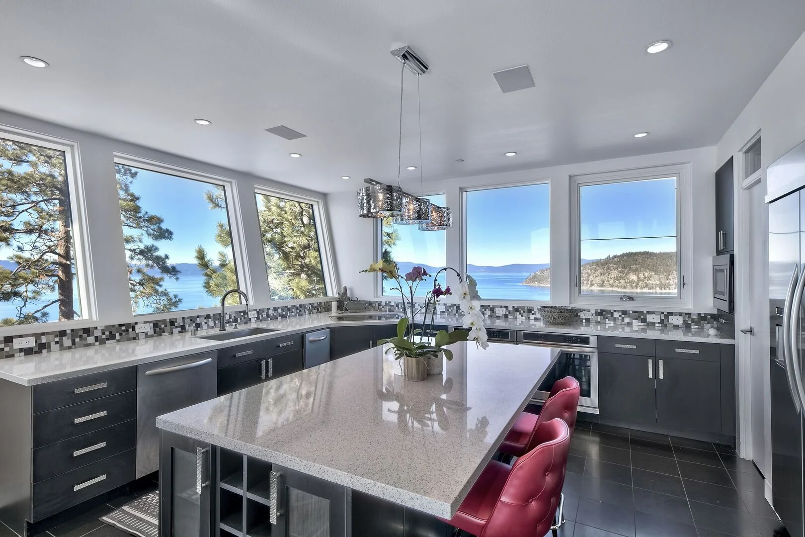 Point Place Home - Image 9