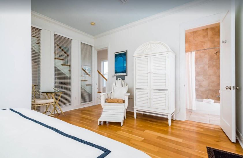 Seaside Manor - Image 30