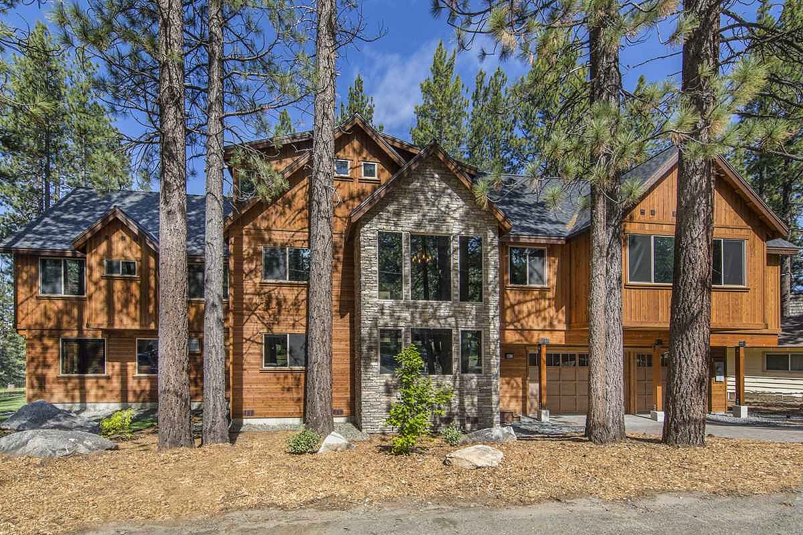 Copper Manor - Image 2