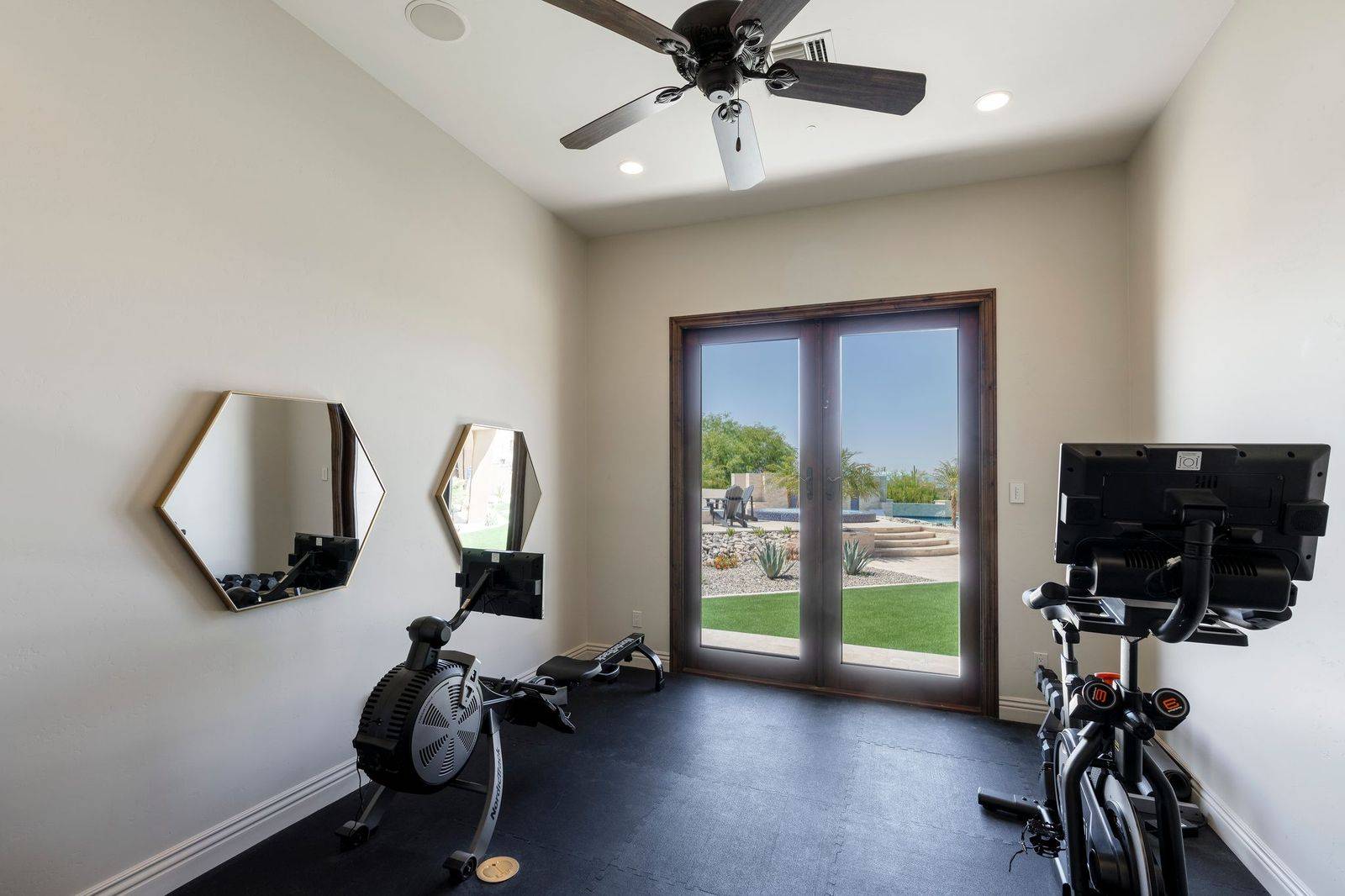 Infinity Manor - Image 11