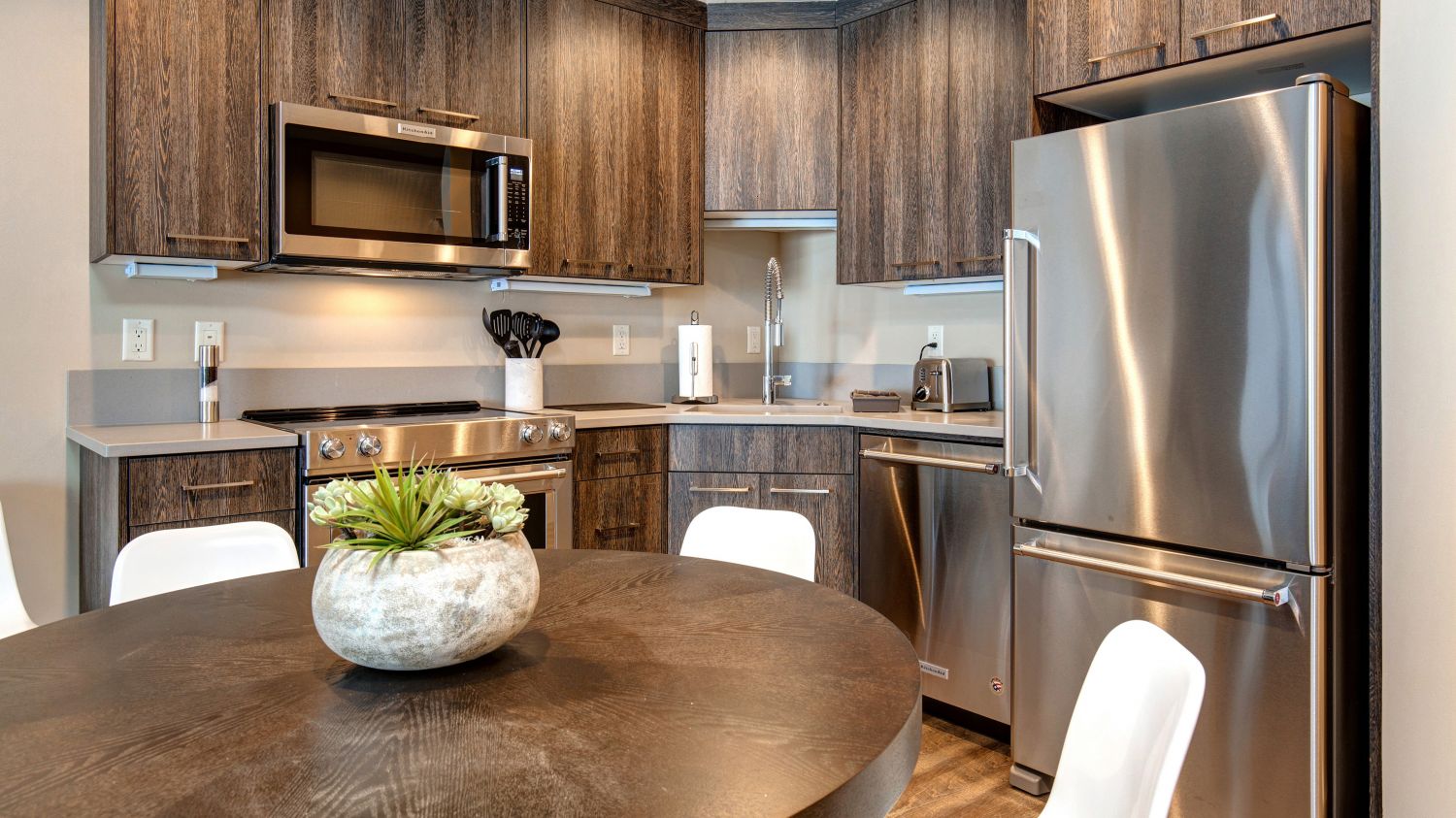 Lowell Home - Image 9