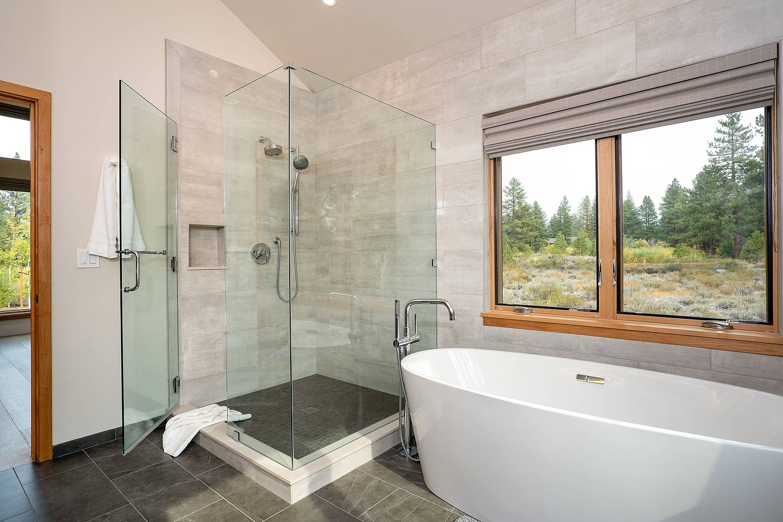 Trail House - Image 15