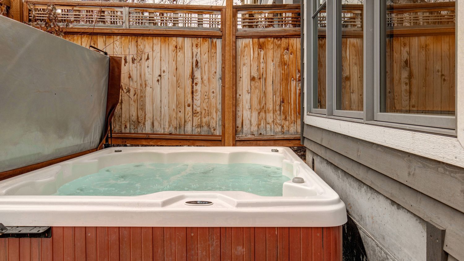 Empire House - Image 23