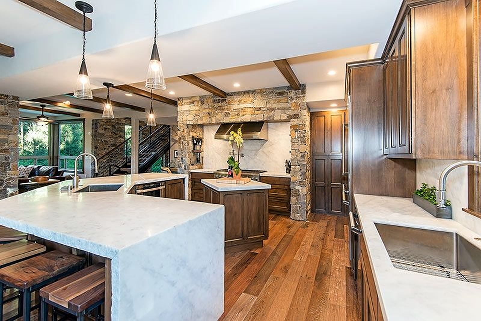 Saddle Manor - Image 47