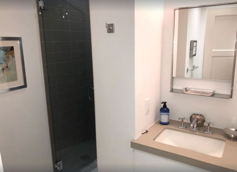 Hall Home - Image 27