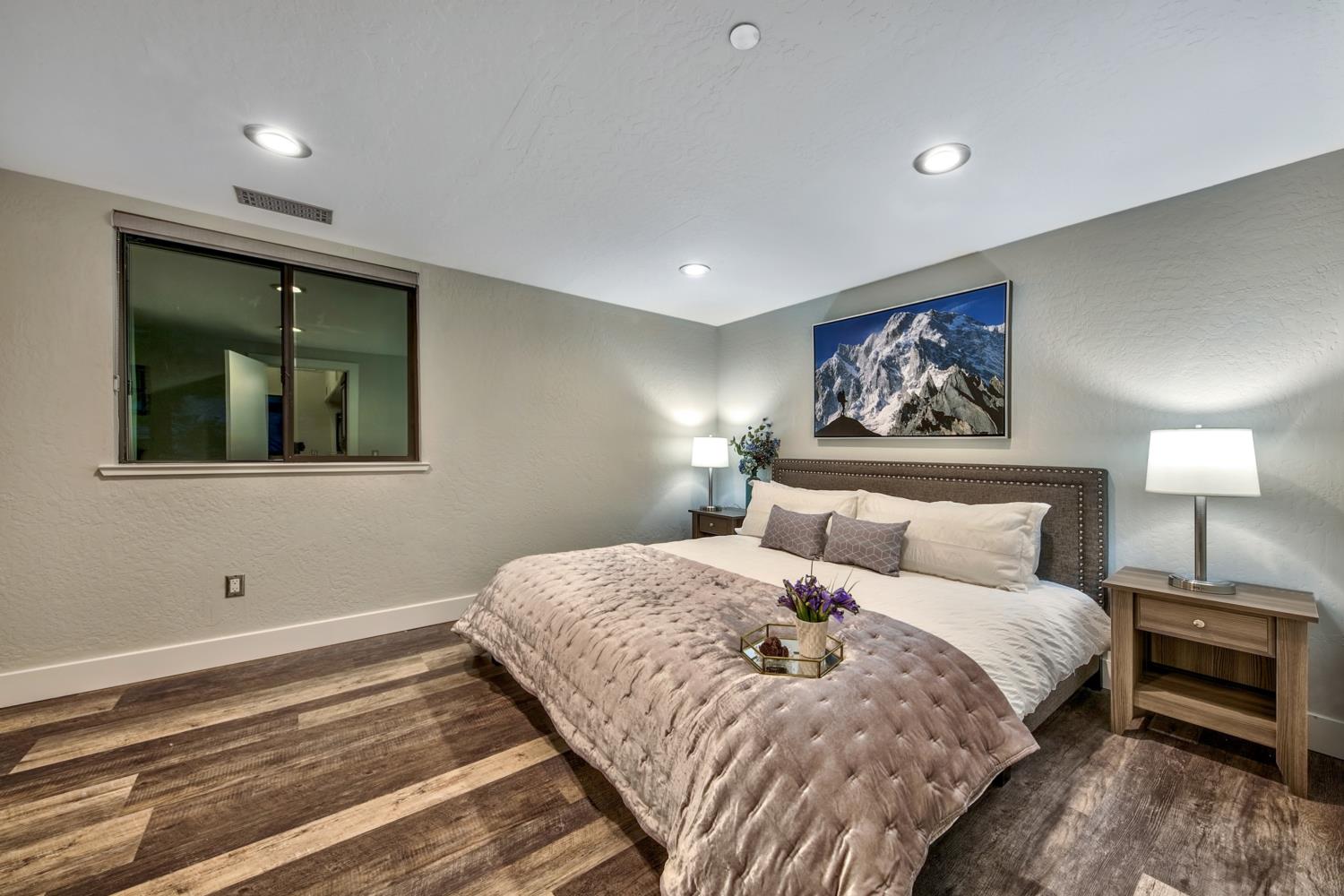 Sapphire House - Image 21