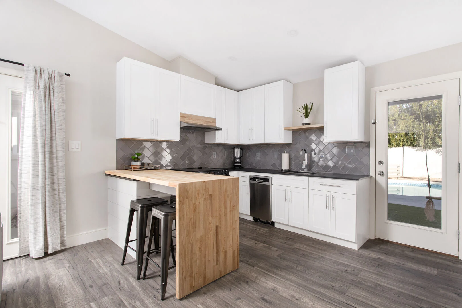 Nicola Place - Image 14