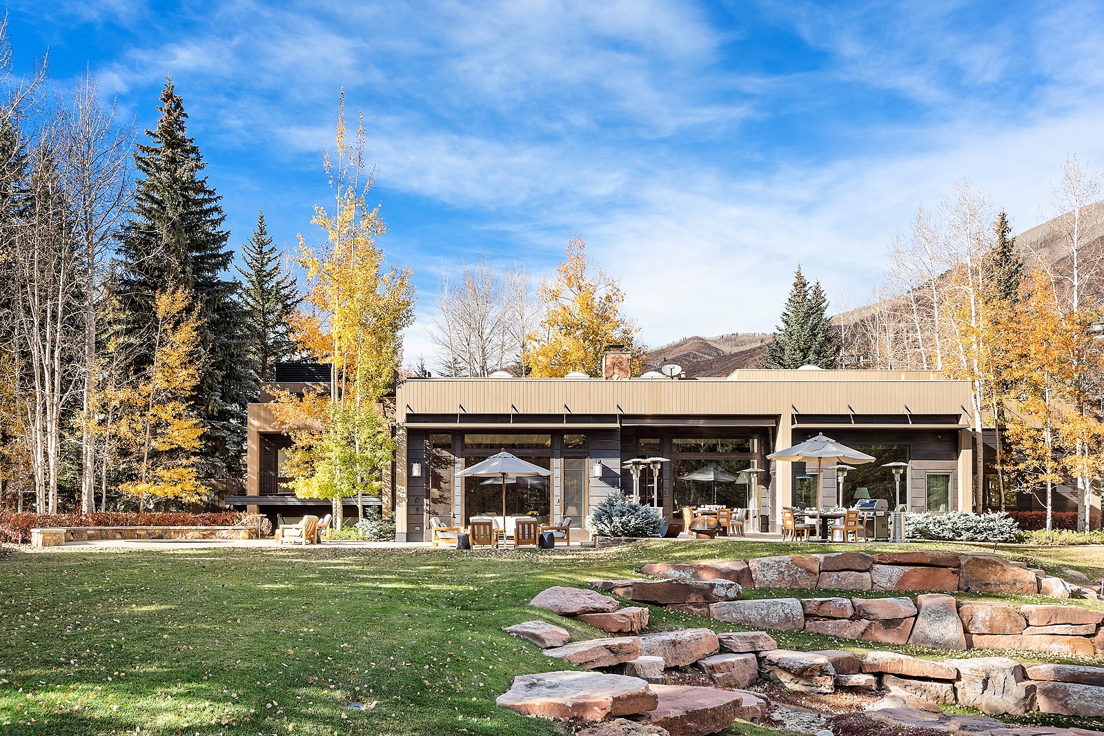 Roaring Manor - Image 24