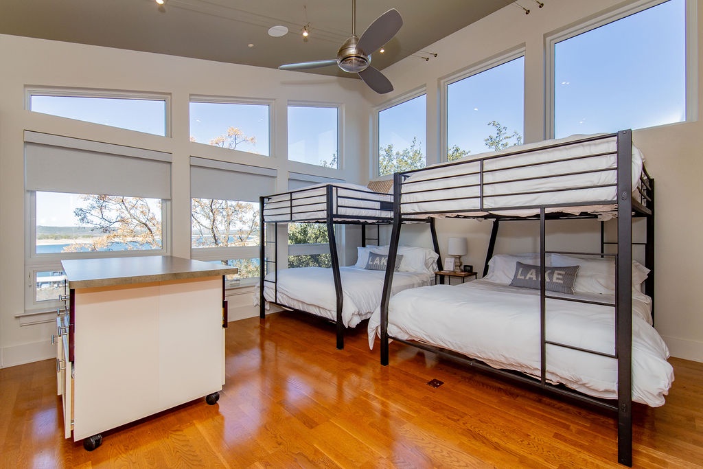 Lakeshore Place - Image 26