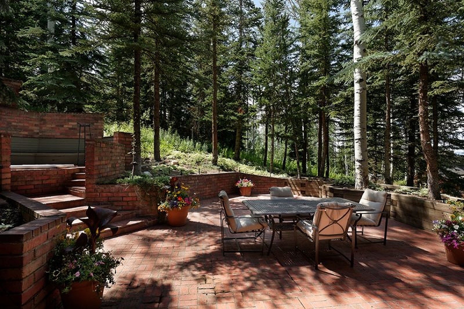 Forest Villa - Image 19