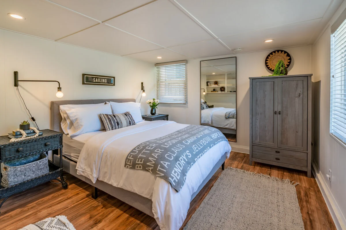 Shoreline Home - Image 9