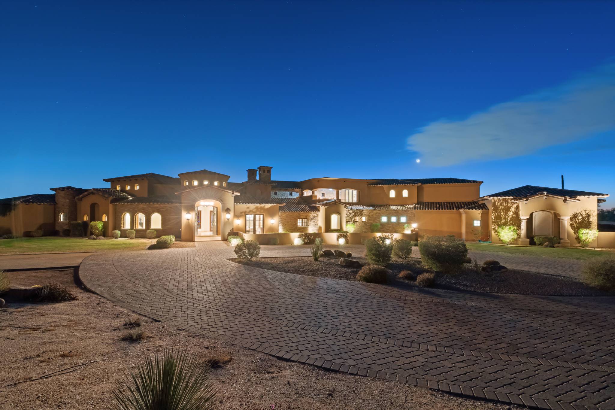 Infinity Manor - Image 35