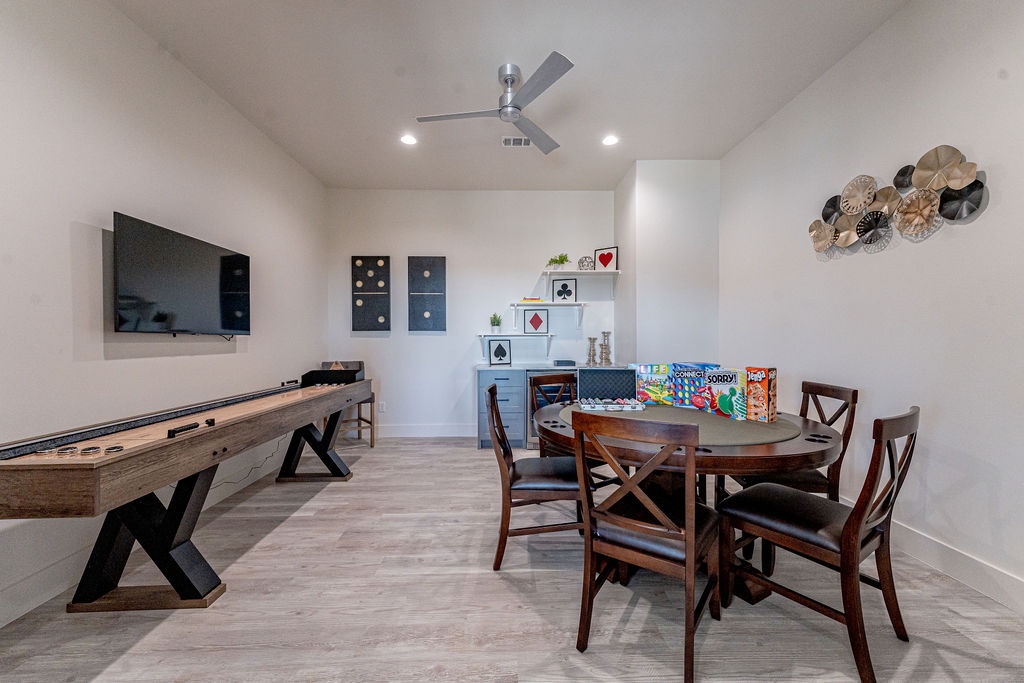 Clark Villa - Image 33