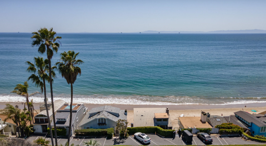 Sandy Shore Home - Image 29