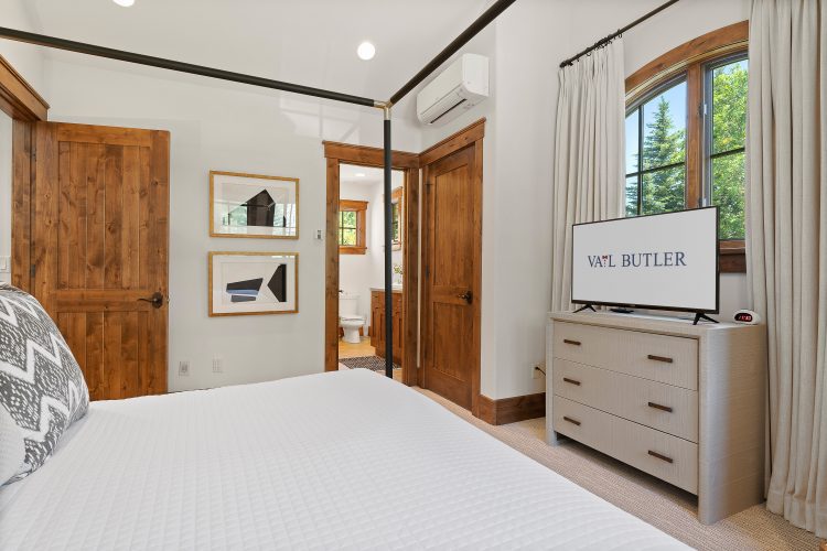 Berg Manor - Image 38