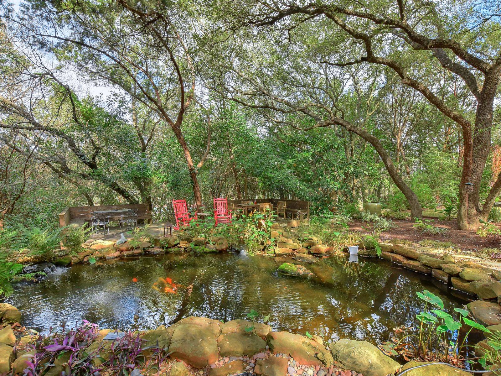 Pecan House - Image 33