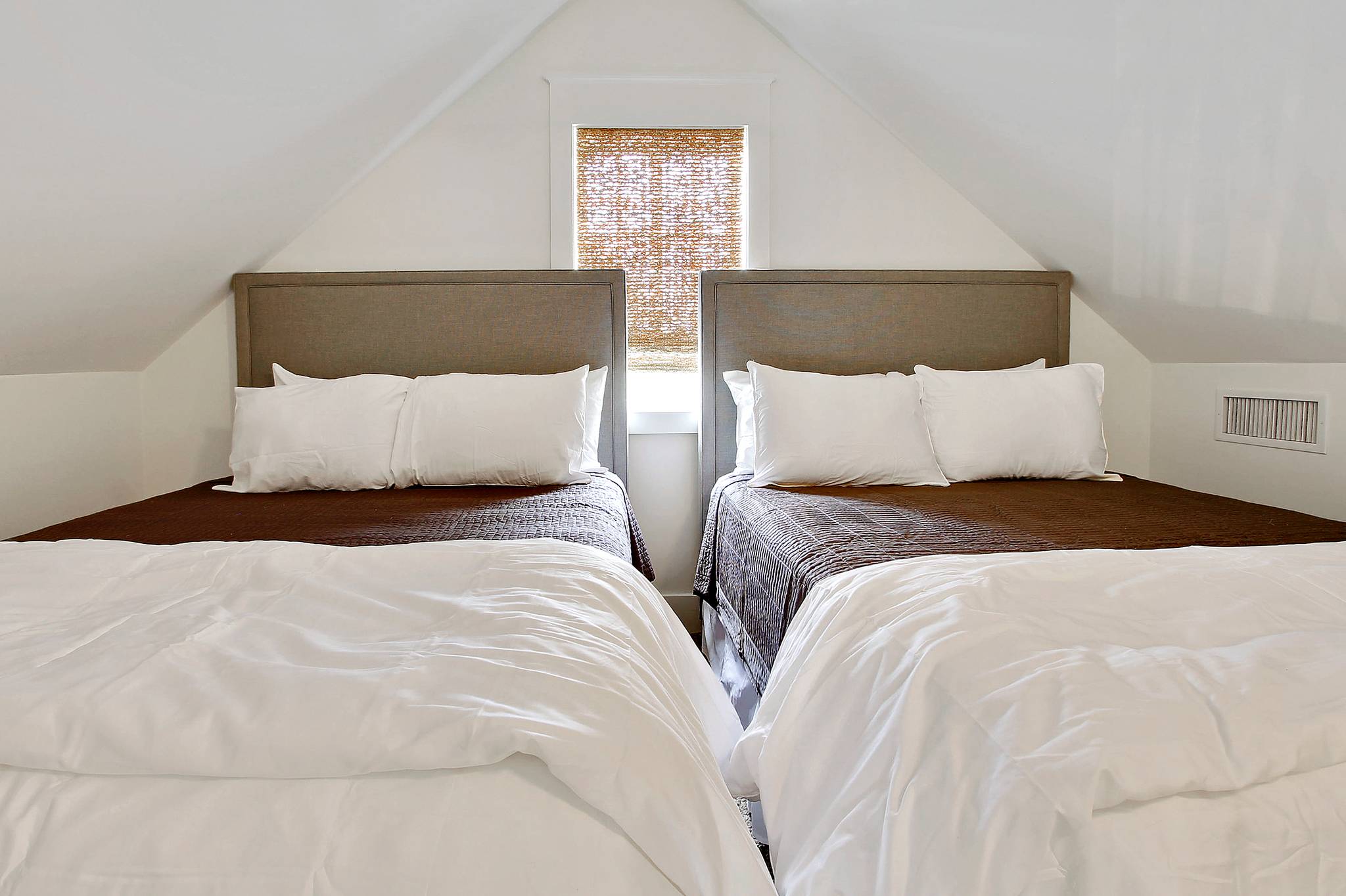 Flying Fish Home - Image 17