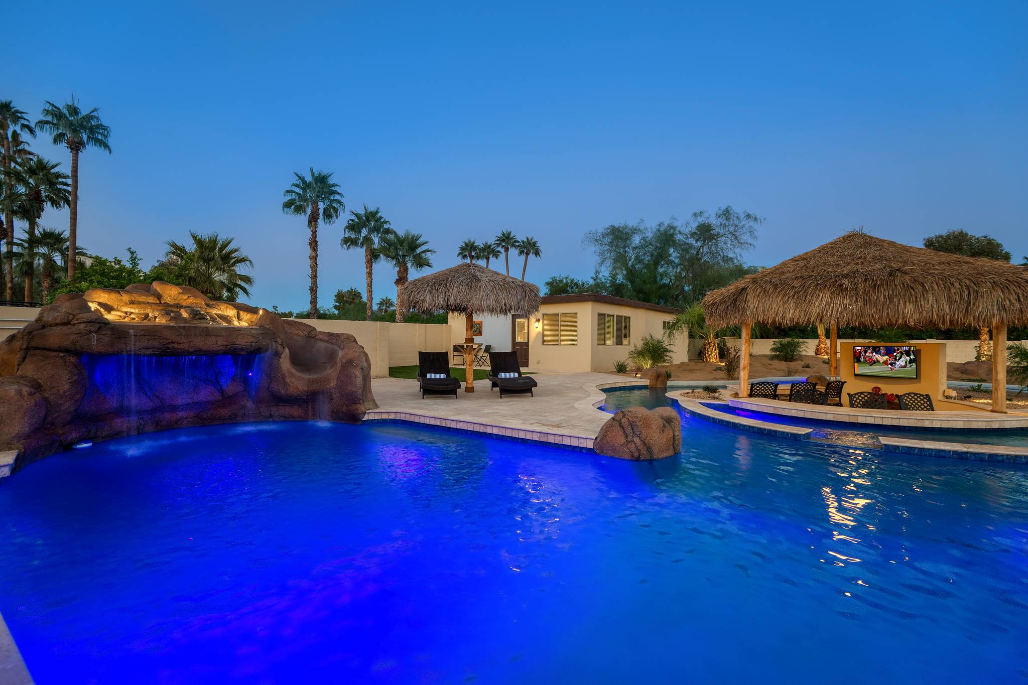 Sunrise Manor - Image 44