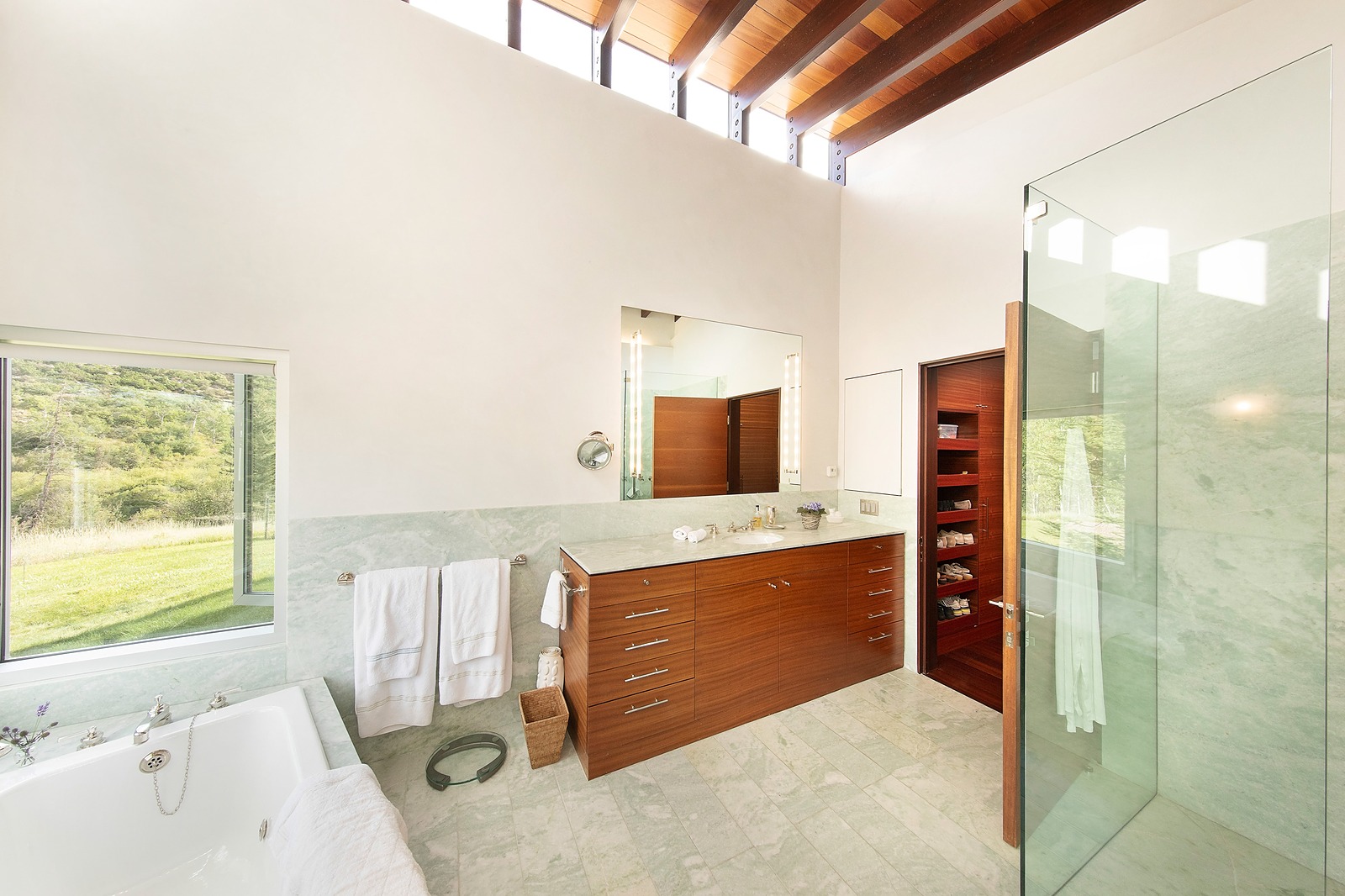 Nell Villa - Image 18