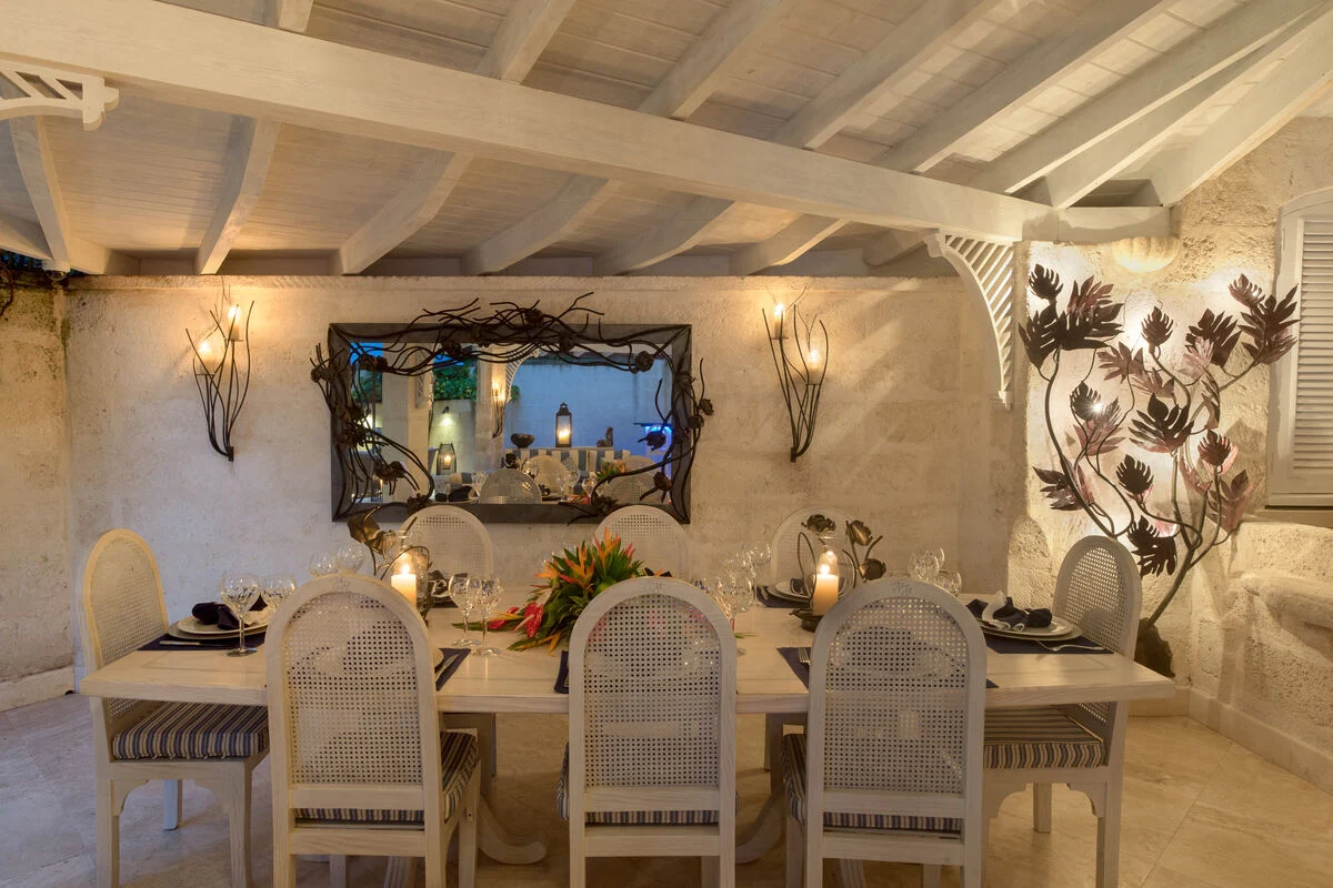 Red Hibiscus Home - Image 3