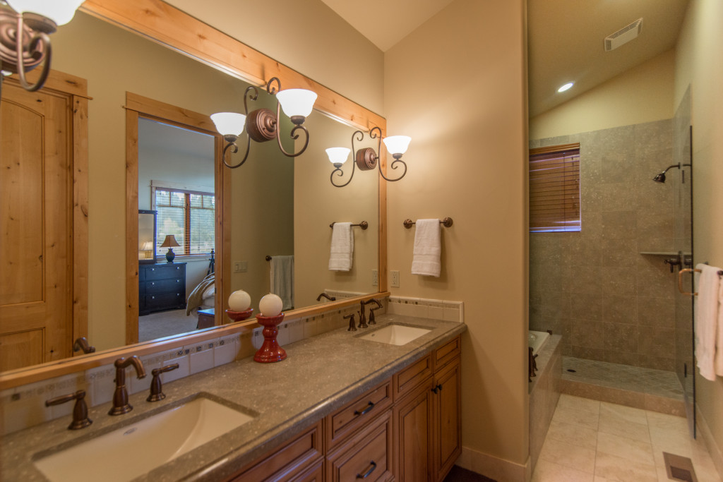 Ponderosa Home - Image 16