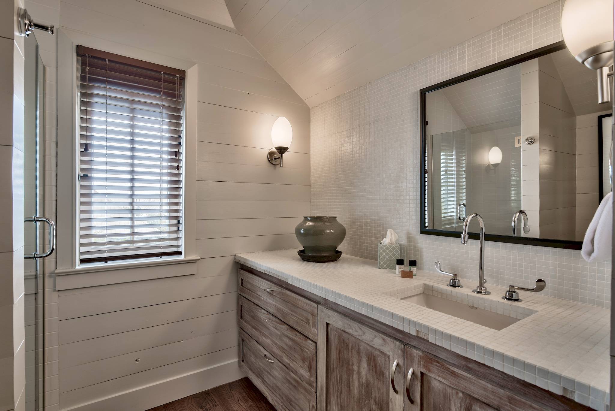 Leatherjack House - Image 36