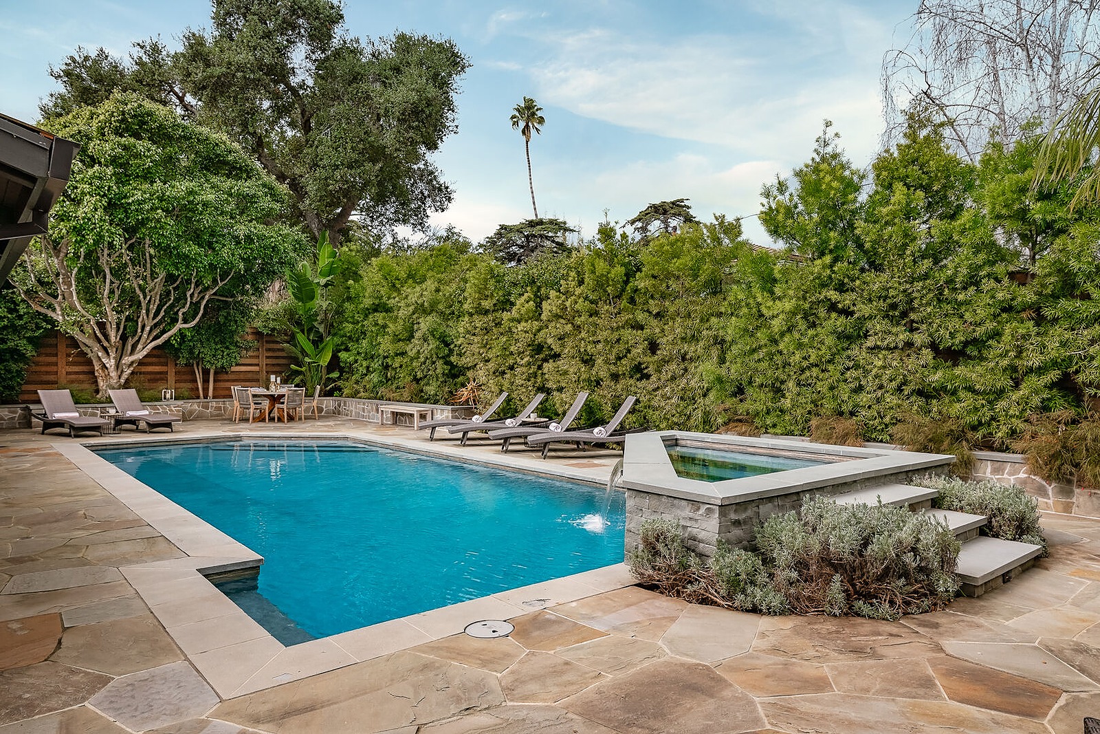 Middle Home - Image 32