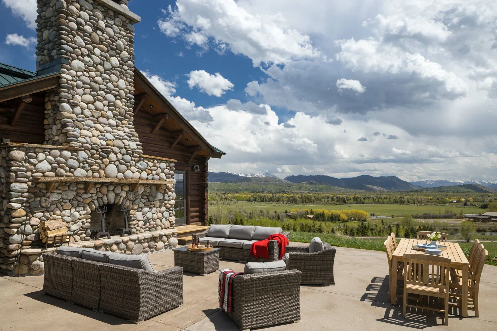 Big Sky House - Image 21