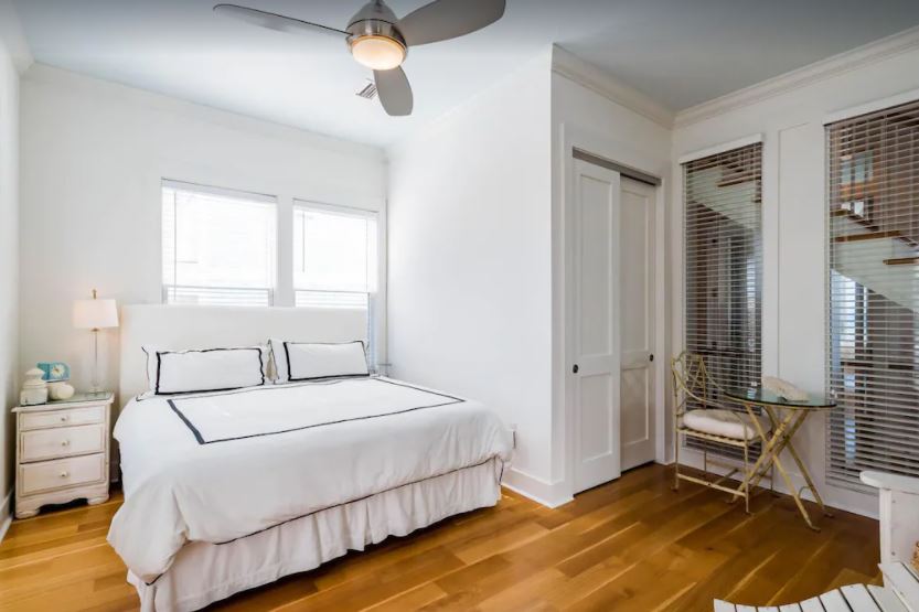 Seaside Manor - Image 29