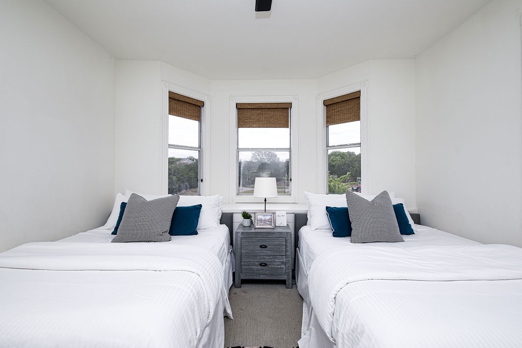 Hideaway Manor - Image 31