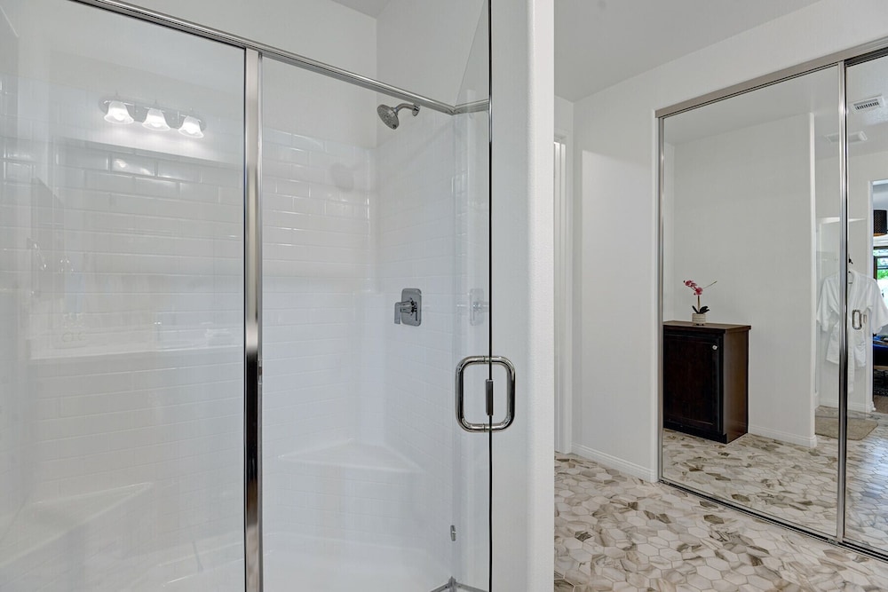 The Gryffin - Image 23