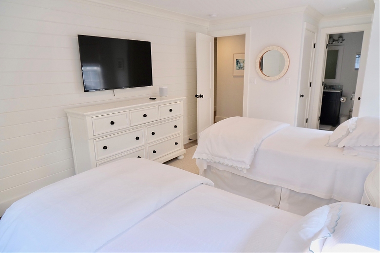 Pine Place - Image 44